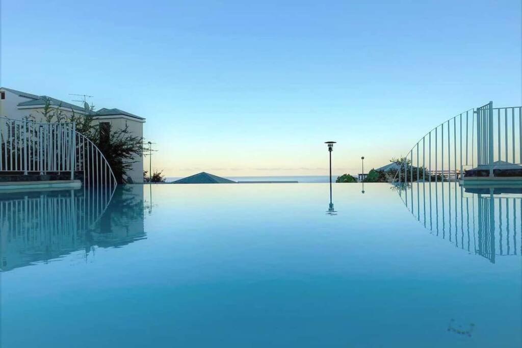 Appartement Beau T3 Litchi Vue Ocean Piscine à Saint-Gilles Les Bains Extérieur photo